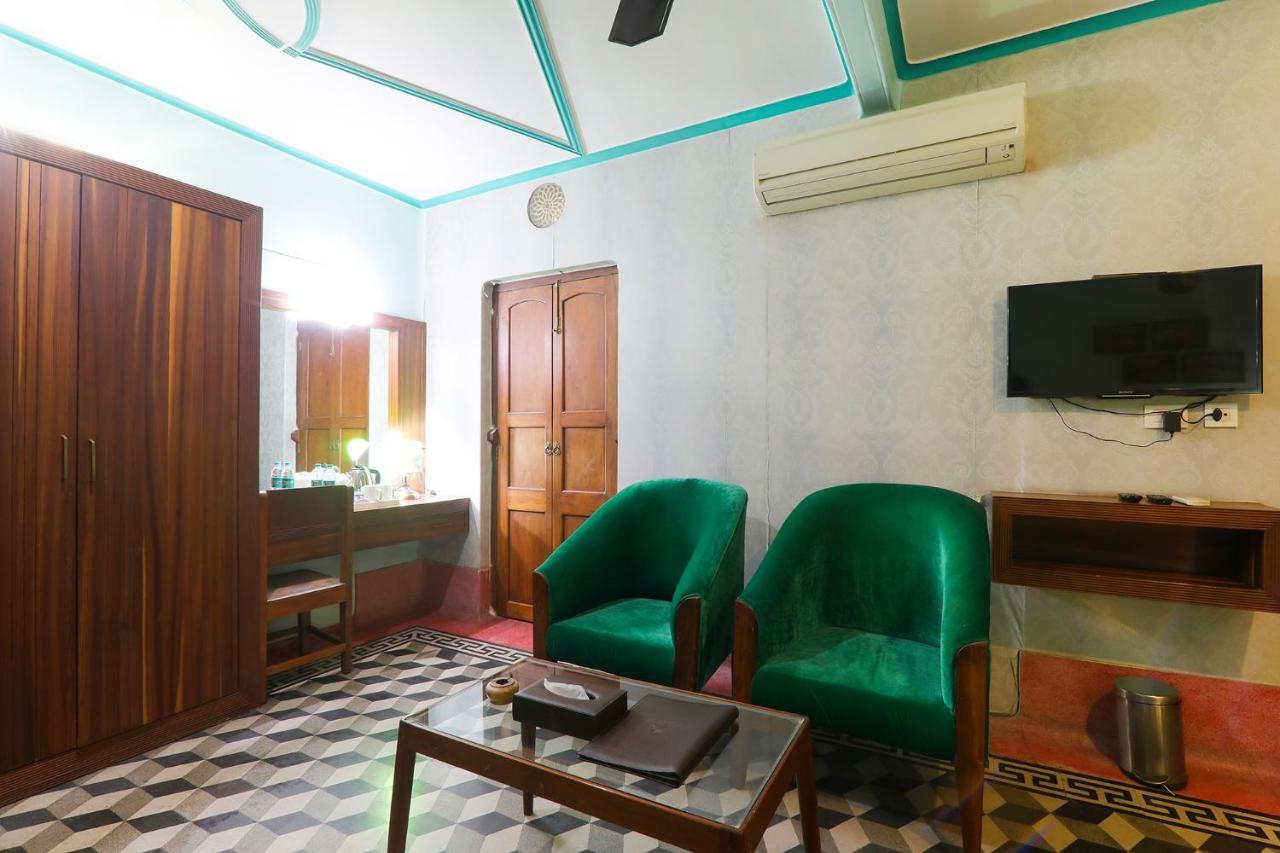 Fabhotel East View Варанаси Экстерьер фото